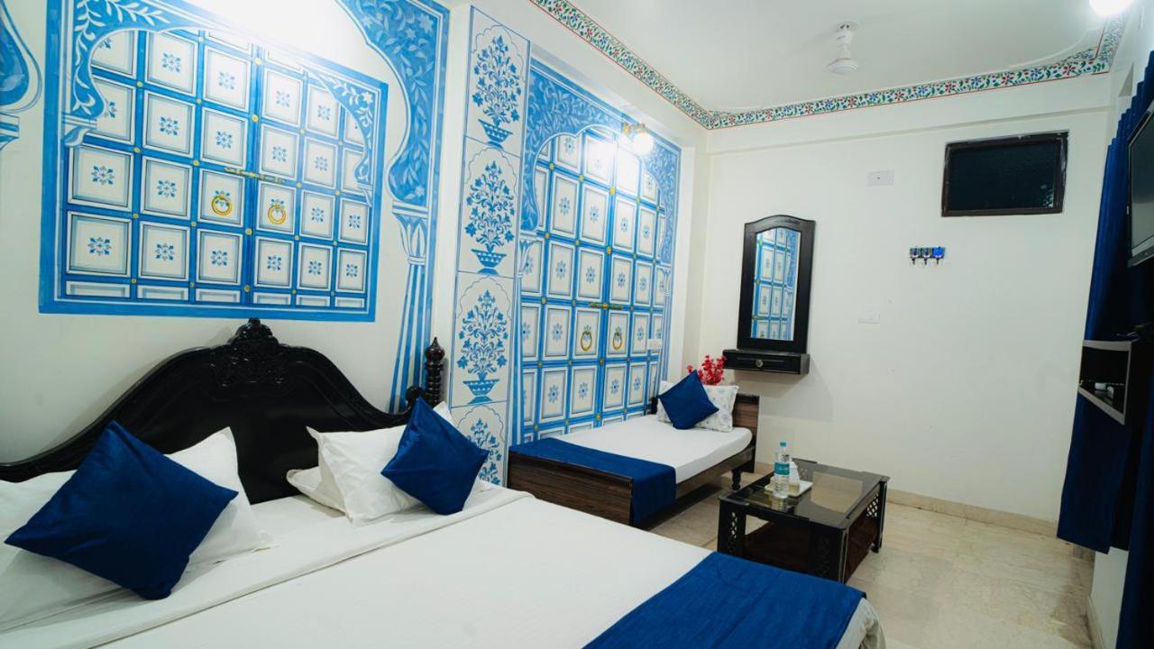 Hotel Lake Paradise Удайпур Екстериор снимка